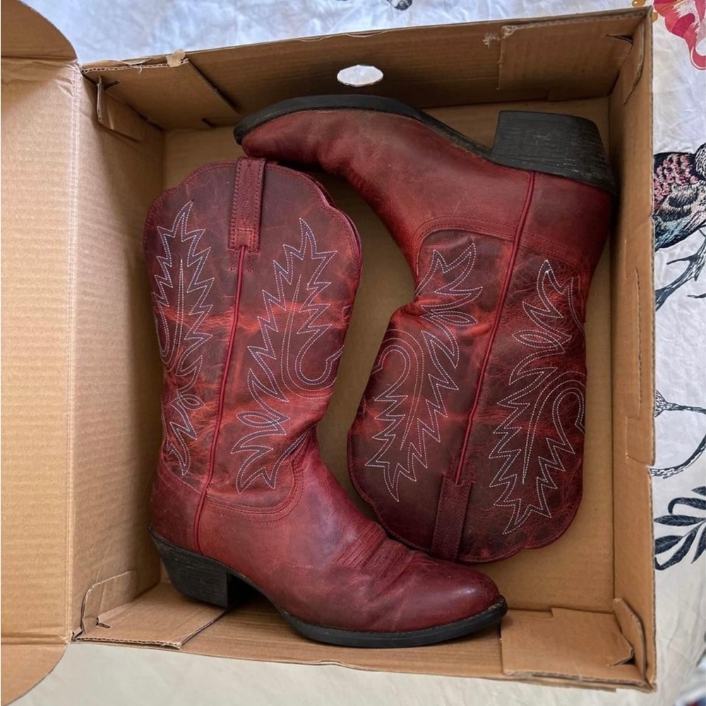 Womens Ariat Red Boot size 7.5
